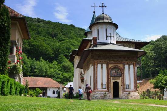 Mănăstiri